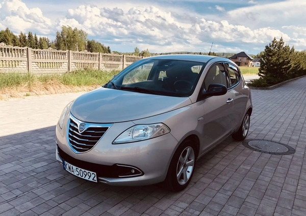 Lancia Ypsilon cena 20900 przebieg: 82550, rok produkcji 2011 z Nowa Ruda małe 191